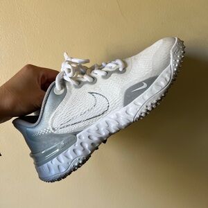 Women’s Nike Alpha Huarache Elite 3 Turf Shoes